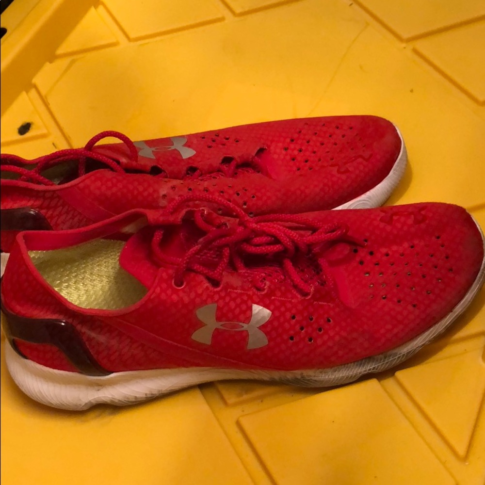 Red ua running shoes slightly worn good condition